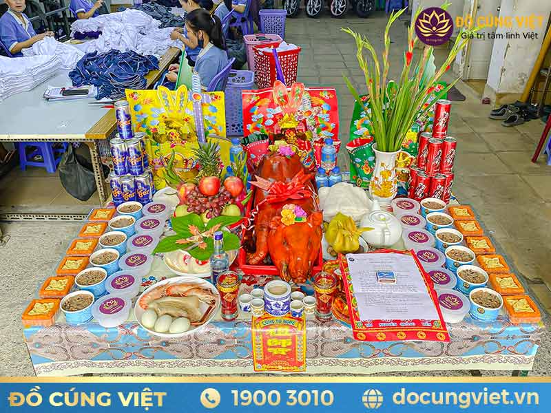 Mâm lễ vật cúng tổ nghề giày da, dép
